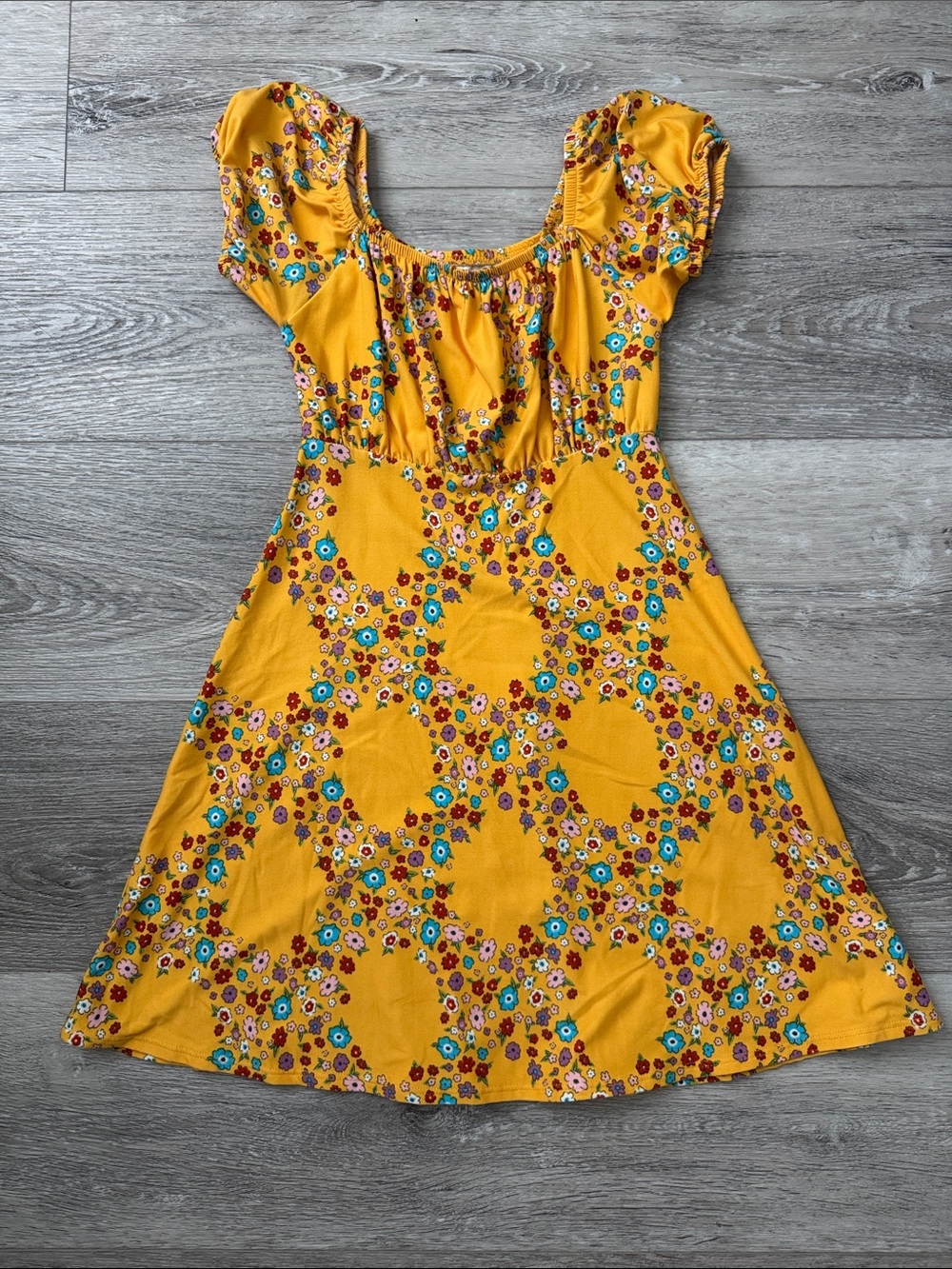 EUC Falls Creek Yellow Gold Floral Puff-Sleeve Fit & Flare Dress Size S (6/6X)